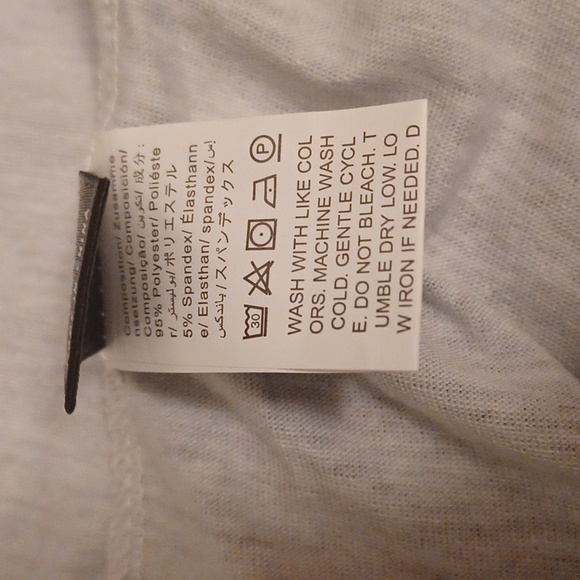 4/$80 New Purplish Pink Floral/Bull Print Tee - Size 4XL (US20) - NWOT - Picture 8 of 9